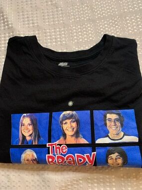 The Brady Bunch Black Graphic Tee with Blue Panel Design , women’s size 3X